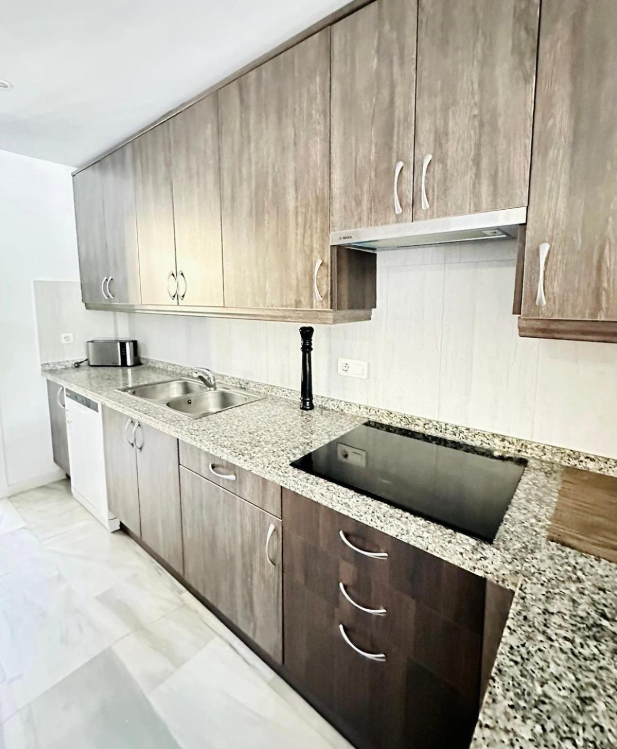 Apartemen Azalea