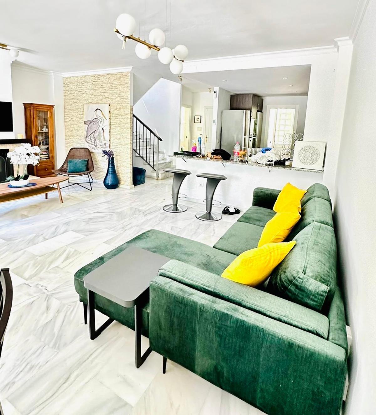 Apartemen Azalea