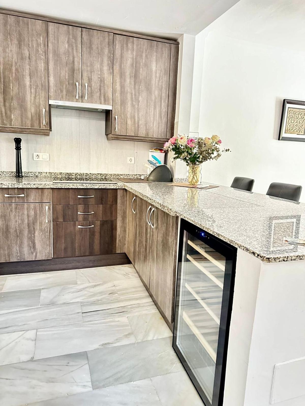 Apartemen Azalea *